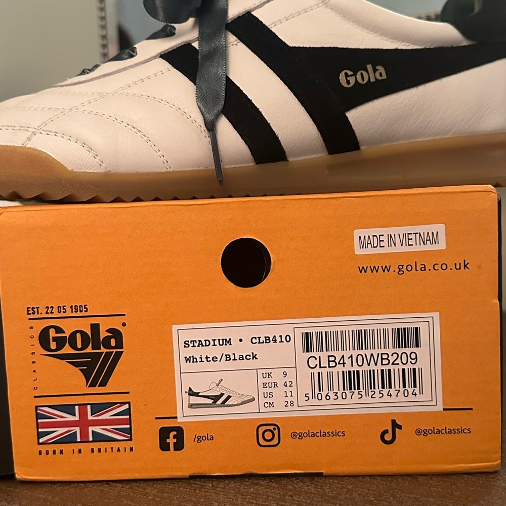 🆕 Gola x Anthropologie Stadium Sneakers White & Black & Green Ribbon laces NWT 💚 - Picture 3 of 11